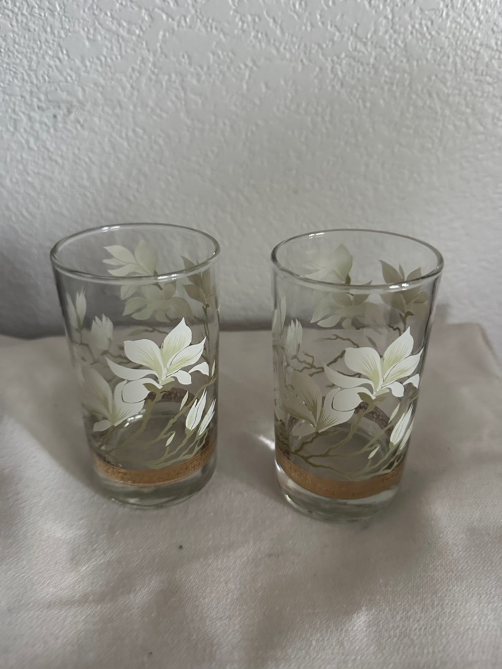 LOT of 2- VINTGAGE Libbey Golden Lotus Juice Glasses